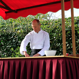 Poffertjes vers uit de poffertjeskraam van Pauls Poffertjes